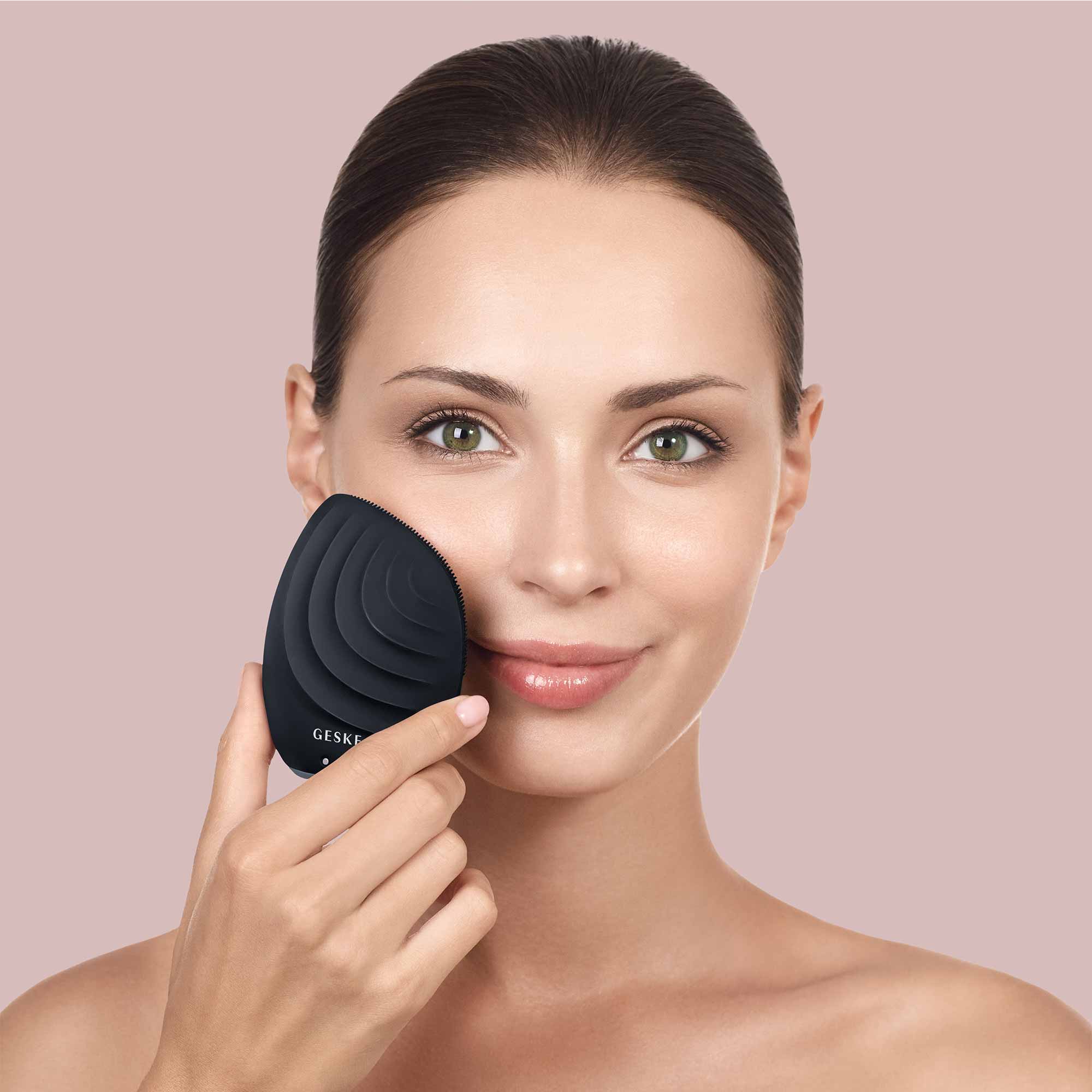 Cepillo facial sónico 5 en 1 negro